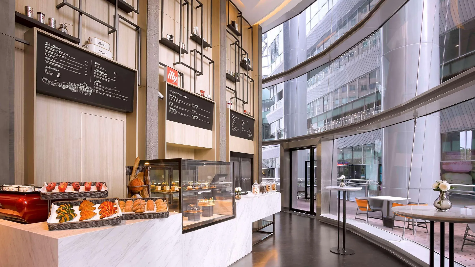 Отель Sofitel Kuala Lumpur Damansara